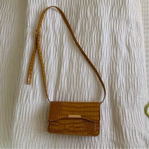 Croc crossbody